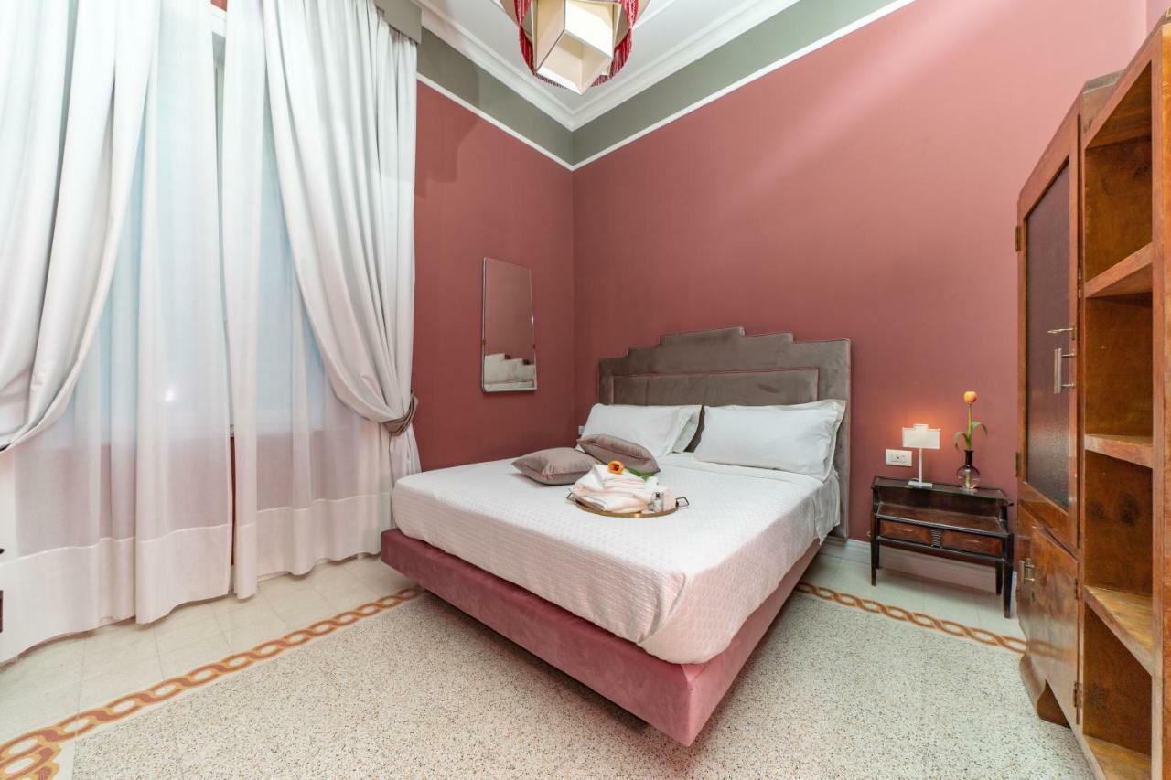 Il Fiore D'Oro Luxury Holiday House نابولي المظهر الخارجي الصورة